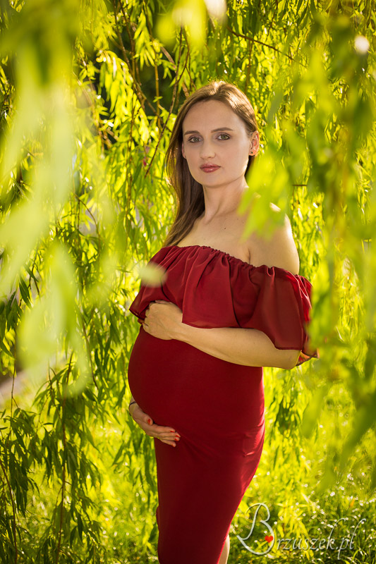 Piękne zdjęcia ciążowe w plenerze